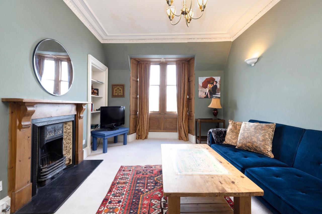 Joivy Old Town 1-Bed Apartment With Stunning Views Единбург Екстериор снимка